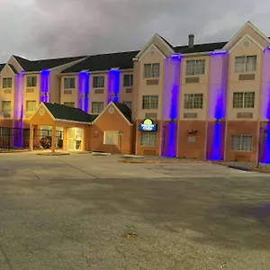 Days & By Wyndham Tampa/raymond Stadium Hotel