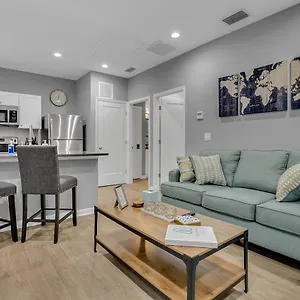 New 1/1 :loft Minutes From Heart Of -unit C Apartment