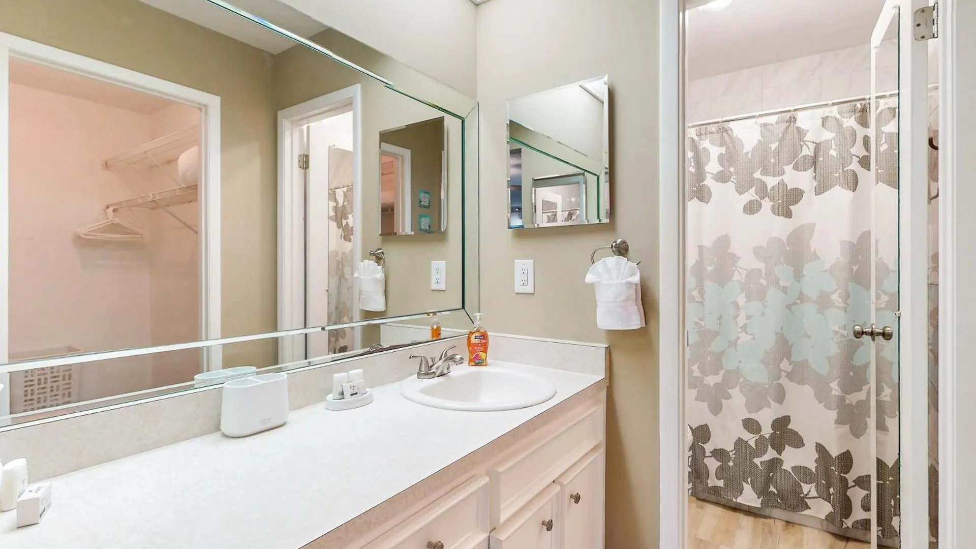 Lakeside Villa Tampa